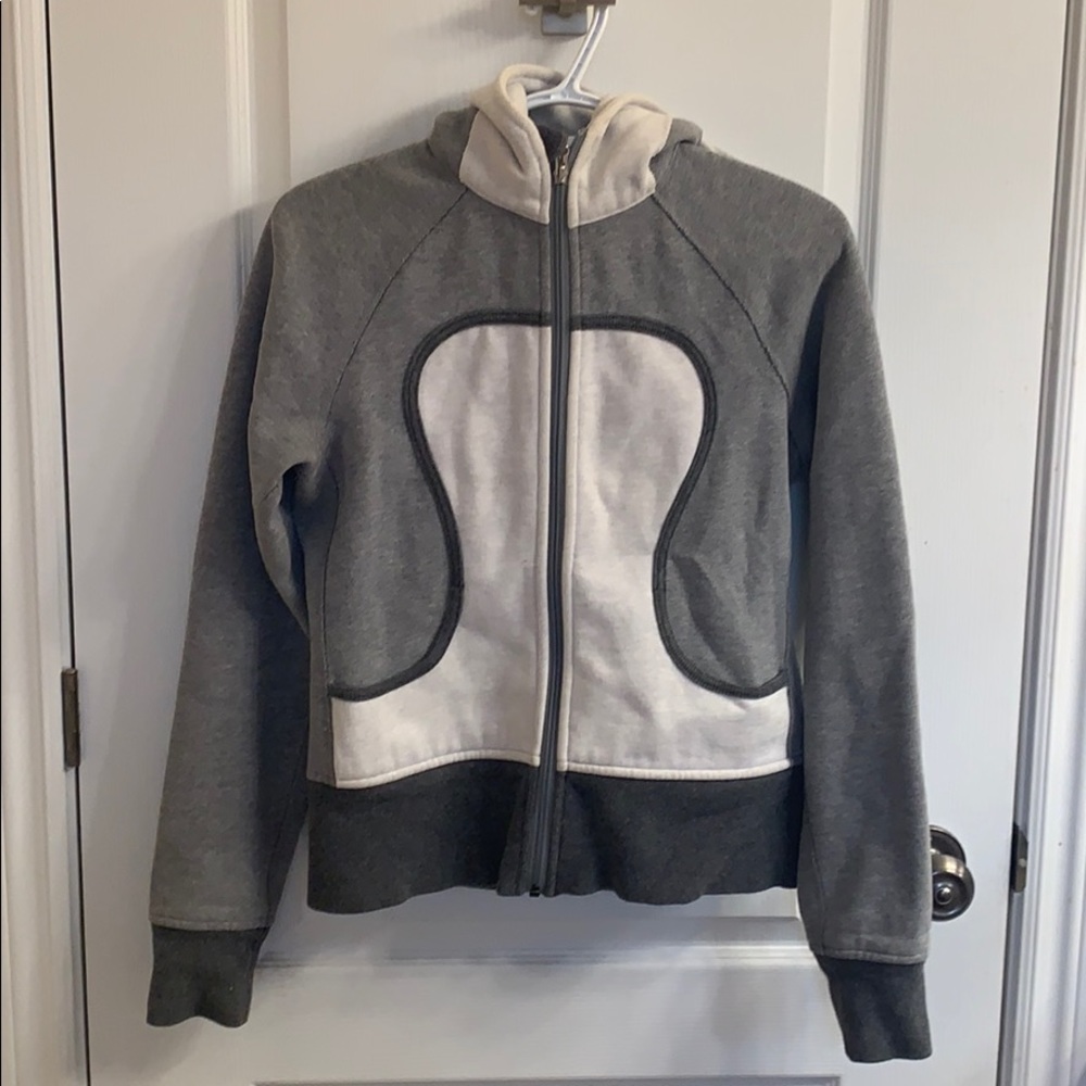 LULULEMON Scuba hoodie size 6